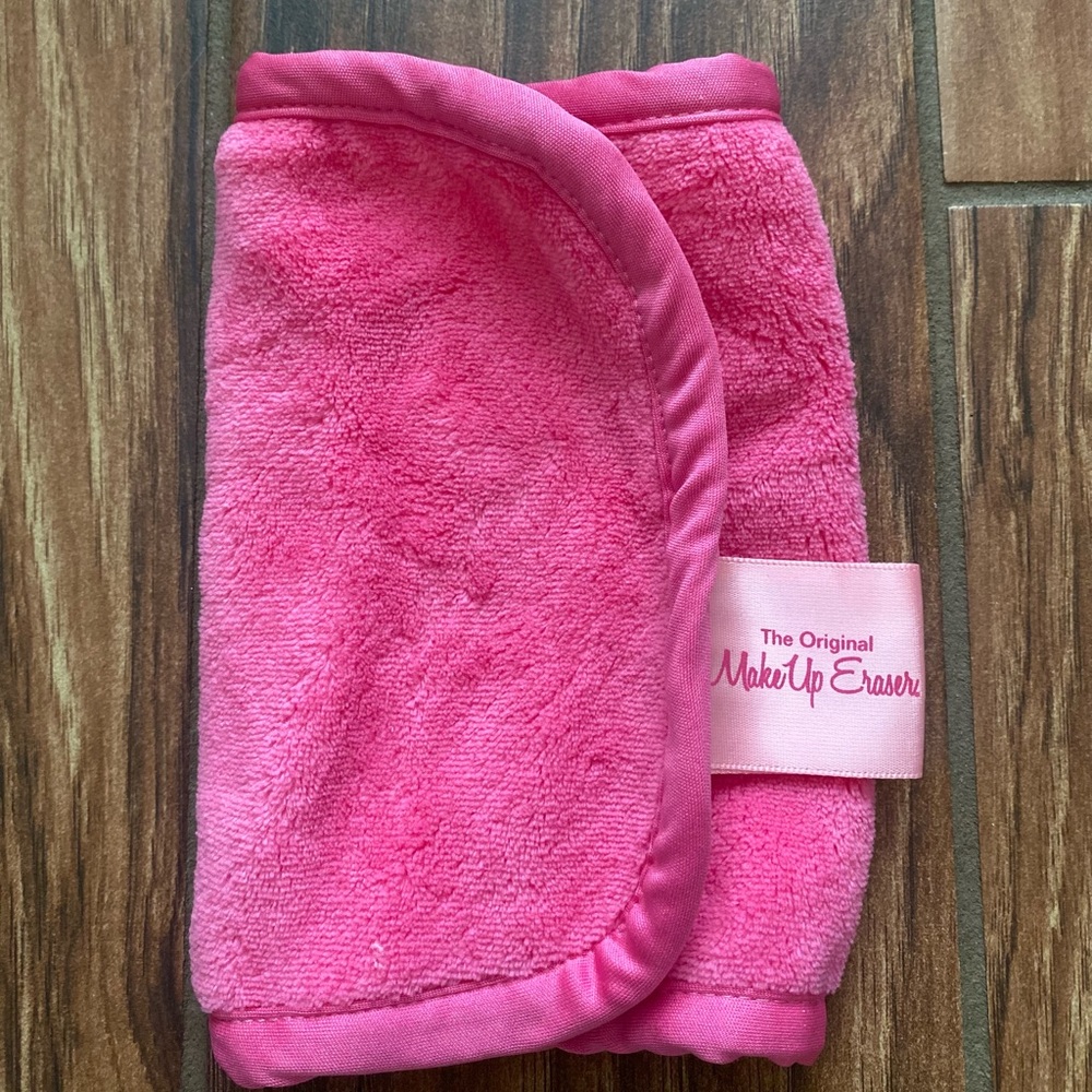 Brand New The Original Makeup Eraser